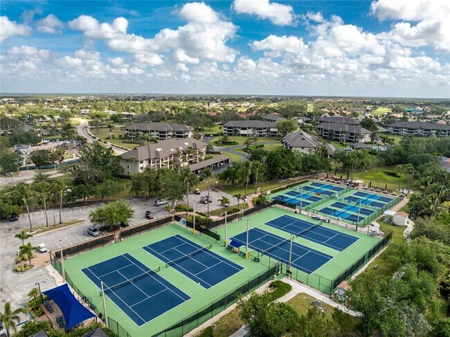 Building Photo - 3280 S Shore Dr
