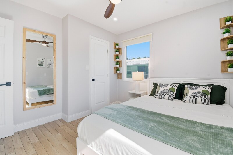 Building Photo - 3114 Dupont St S