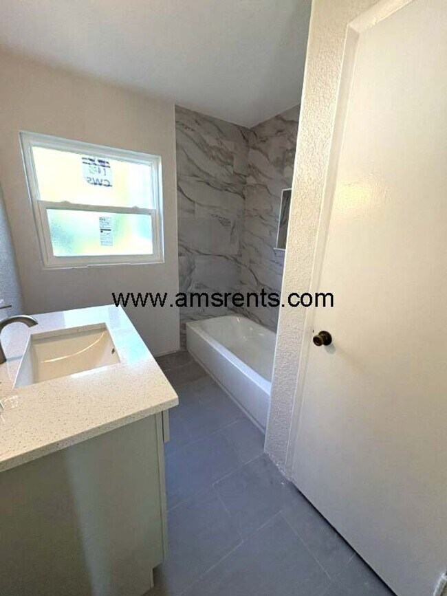Building Photo - Charming 3-bedroom home in Villages of Southport community in Orlando