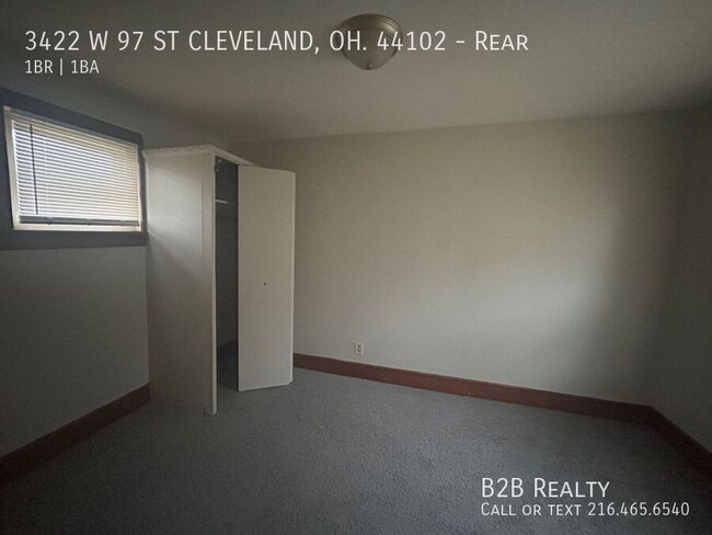 Building Photo - Charming 1-Bedroom Rear Unit in West Cleve...