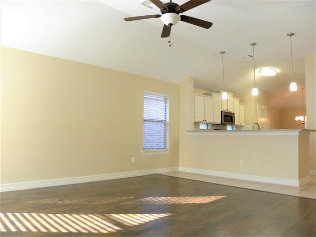 Building Photo - 1704 Flamingo Dr