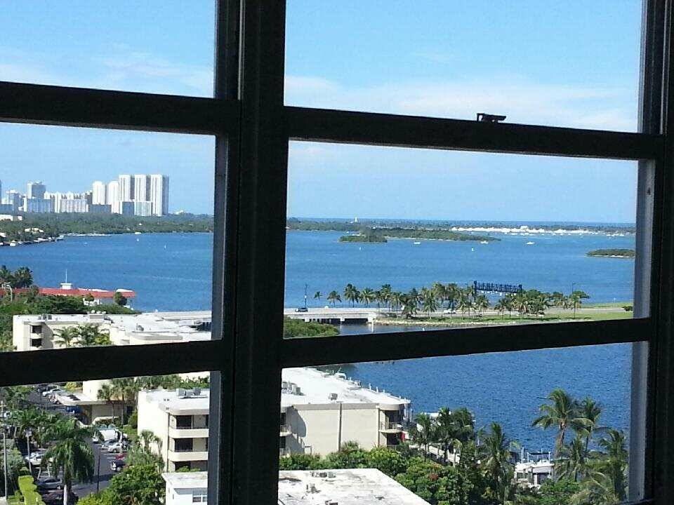 Building Photo - 11930 N Bayshore Dr