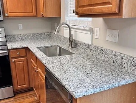 Granite Kitchen - 108 Mangum Cir