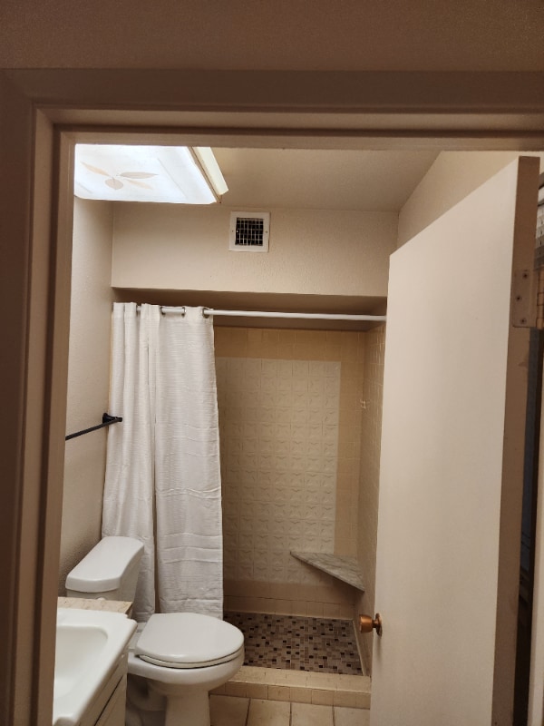 Building Photo - 10042 W Riviera Dr