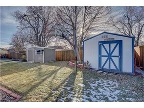 Building Photo - Updated clean and colorful 3 bed 2 bath ranch with a 2-Car garage!