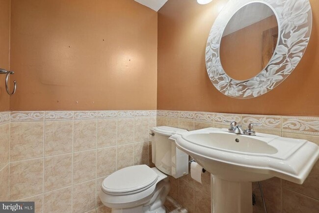 Building Photo - 153 Thoreau Dr