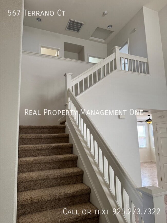 Building Photo - 567 Terrano Ct