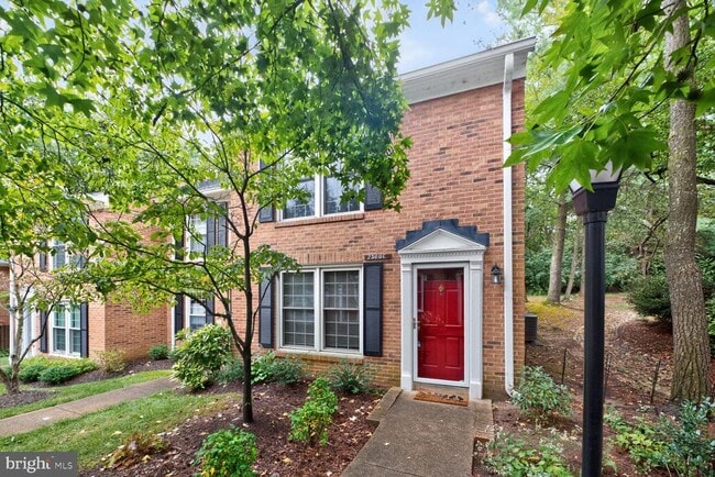 Primary Photo - 2560-C S Arlington Mill Dr