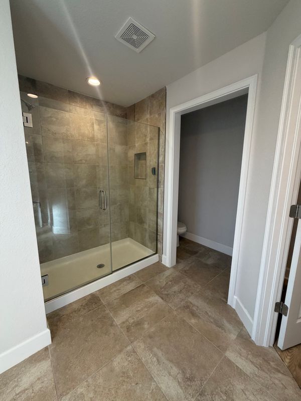 Building Photo - 4602 Karen Ave N