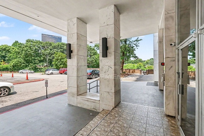 Building Photo - 215 Piedmont Ave NE