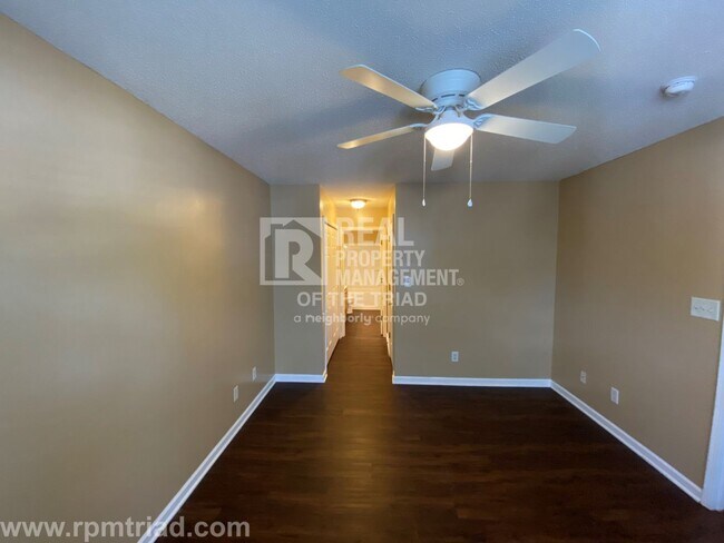 Building Photo - *Move In Special* $250 OFF MOVE IN SPECIAL...