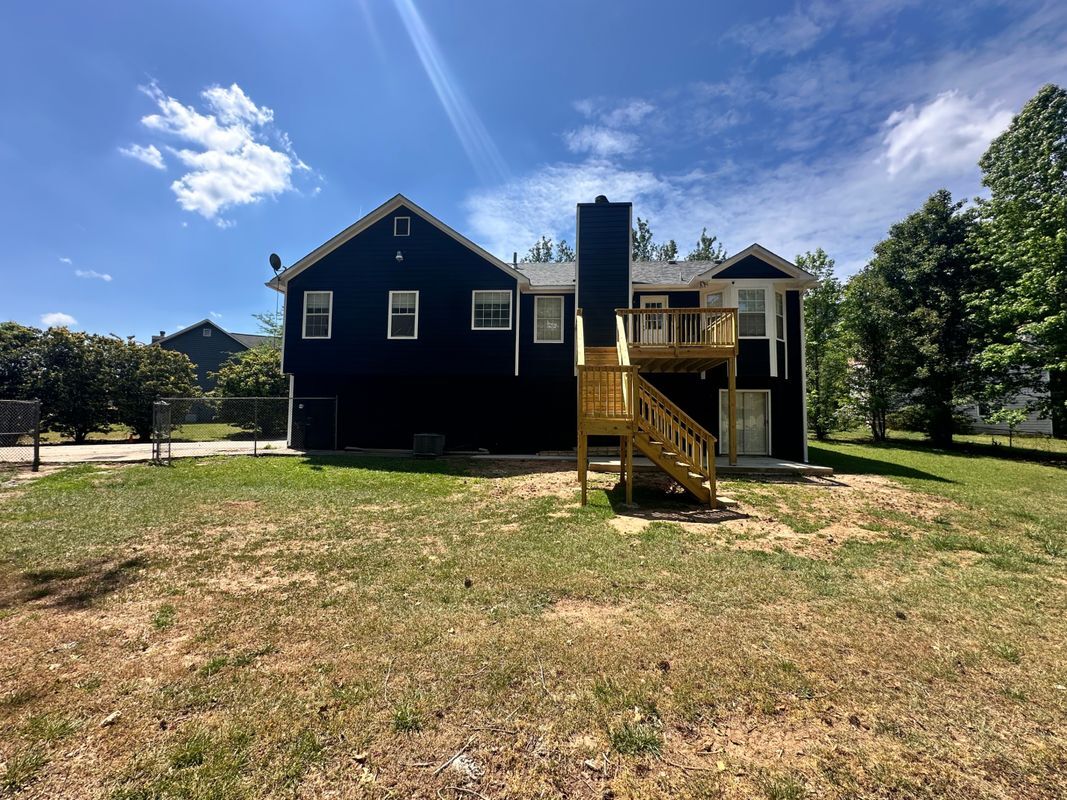 Building Photo - 312 Stillwood Ct