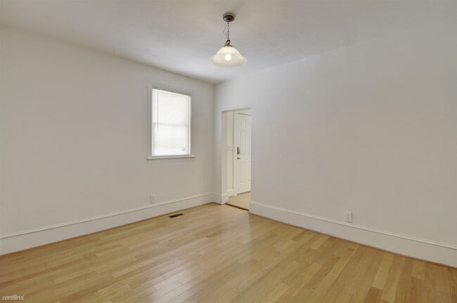 Building Photo - 3909 Bowdens Ferry Rd