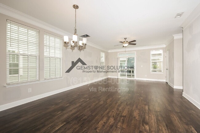 Building Photo - 345 Kara Ln