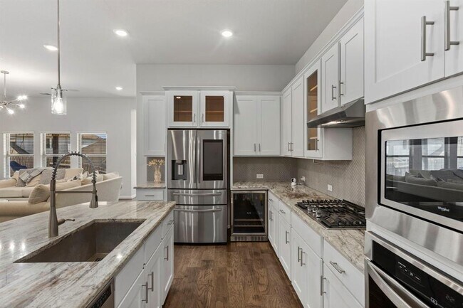 Building Photo - 220 Algaroba Loop