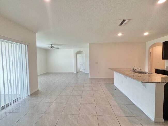 Building Photo - 632 Autumn Stream Dr