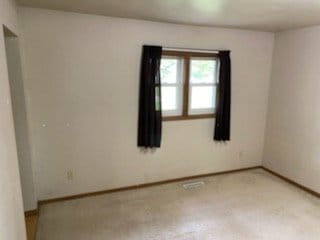 Building Photo - WHOLE HOUSE: 3 Bed 1 Bath close to UWEC! Available June 1st