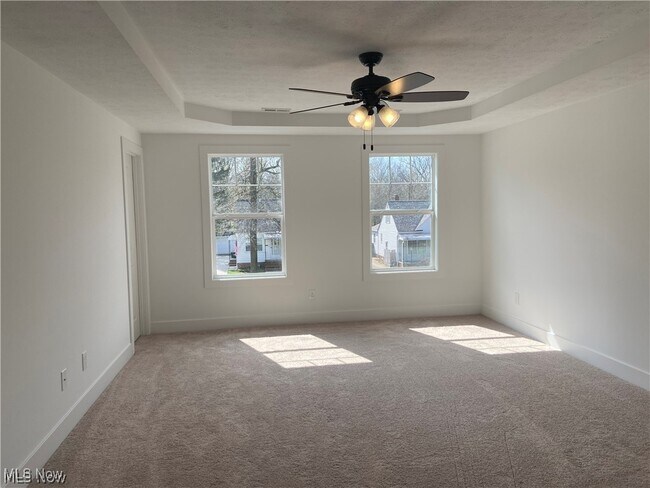 Building Photo - 1167 Iroquois Ave