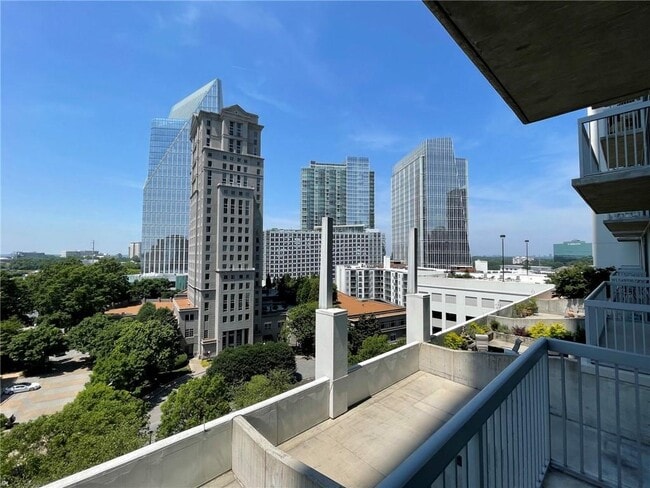 Building Photo - 3324 Peachtree Rd NE