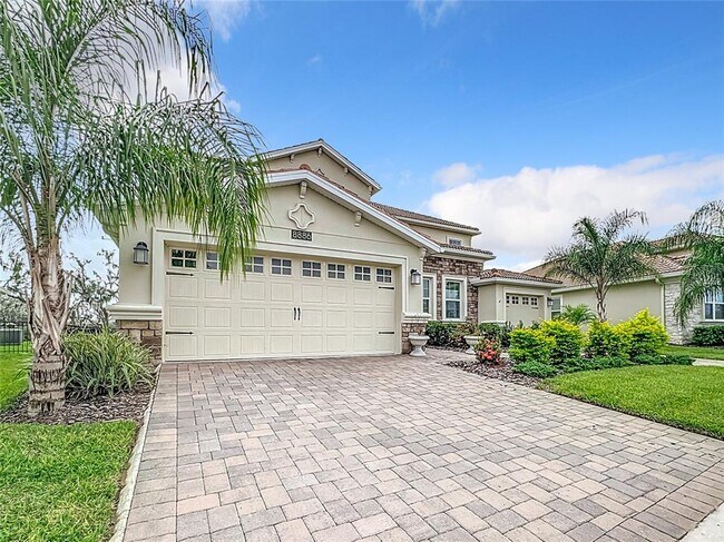 Building Photo - 8886 FALLEN OAK Dr