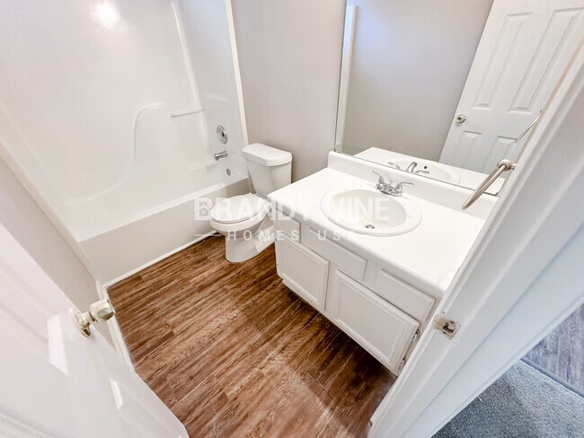 Building Photo - 1414 Waterton Trail