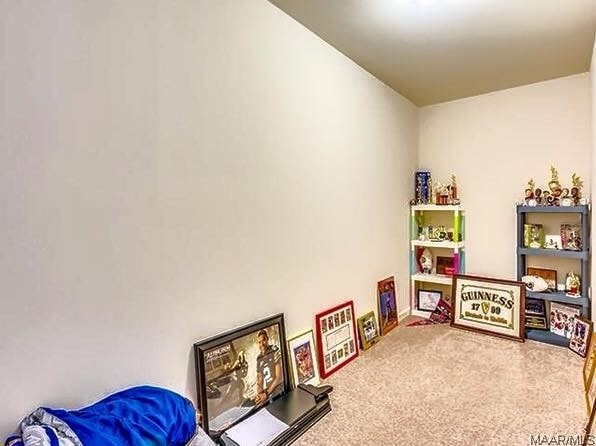 Building Photo - New Park - 5BR/3BA w/ 2900+sq ft