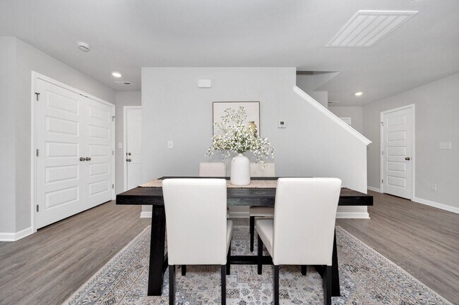 Building Photo - 3 Bedroom House in East Limestone