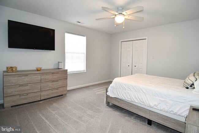 Building Photo - 10049 Meleen Dr