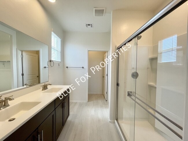 Building Photo - 10692 W Dickerson Dr