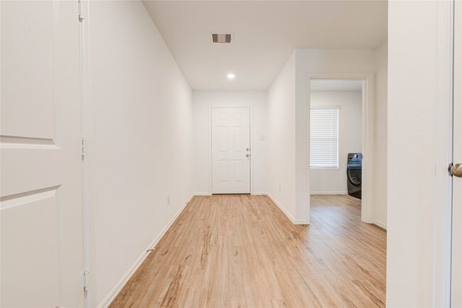 Building Photo - 1496 Twilight Grn Dr