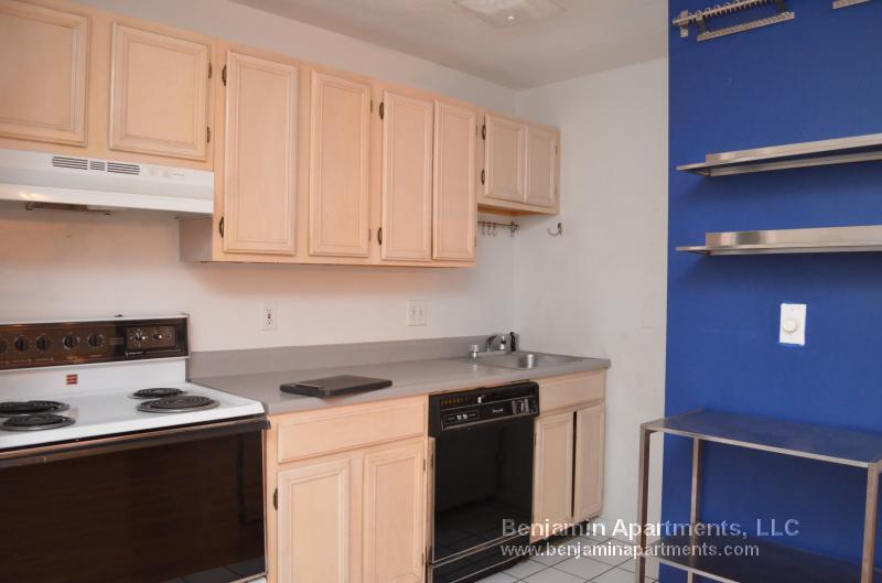 Building Photo - 50 Evergreen St