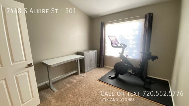 Building Photo - **Cozy Condo Available NOW** Minutes to Re...