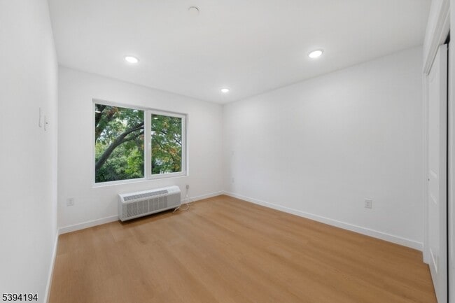 Building Photo - 768 Bergen St