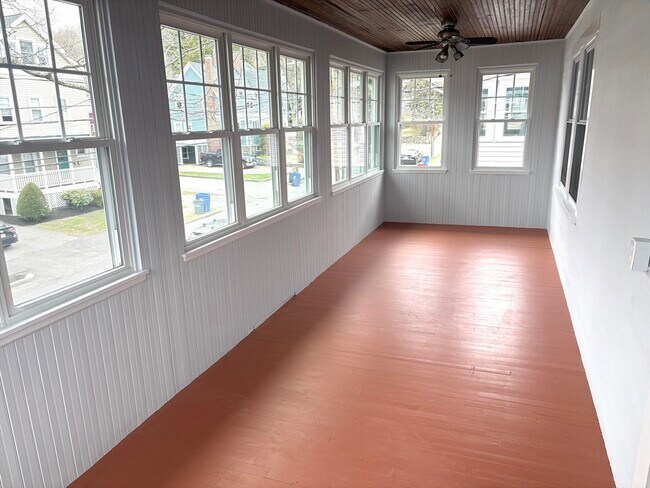 Building Photo - 6 Walnut St