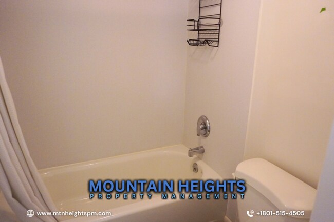 Building Photo - 2784 E Delsa Dr