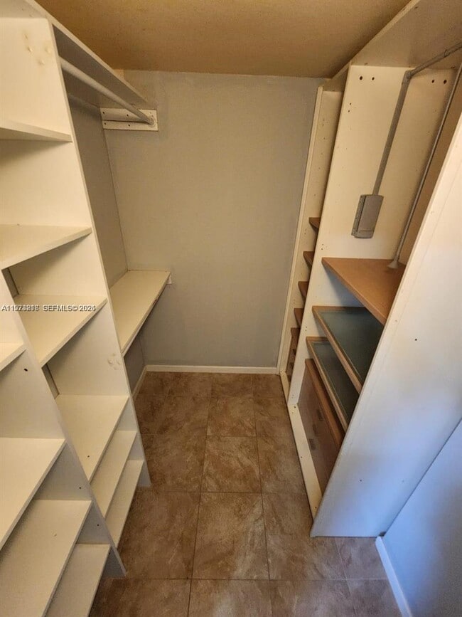 Building Photo - 17005 SW 96th St