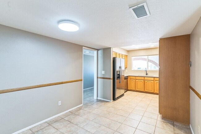 Building Photo - Charming 3BR House in Scottsdale with new ...