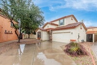 Building Photo - 2644 E Chester Dr