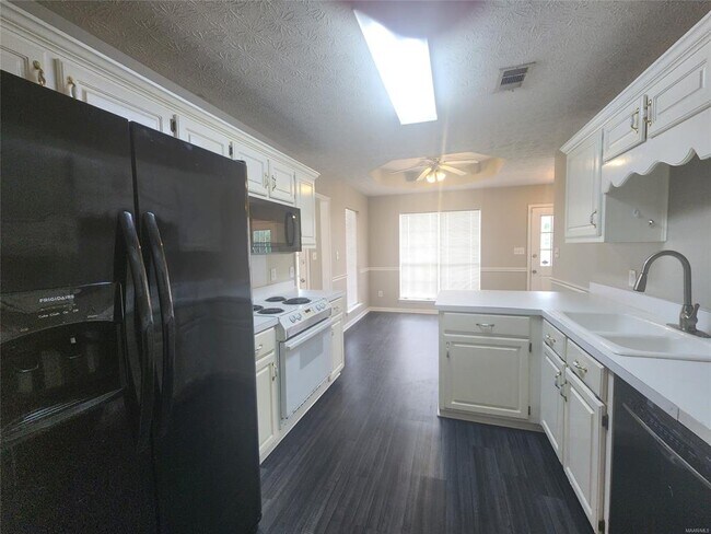 Building Photo - 1464 Co Rd 39