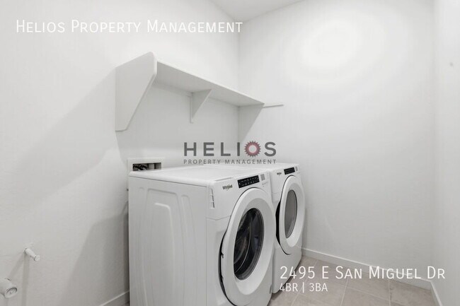 Building Photo - 2495 E San Miguel Dr