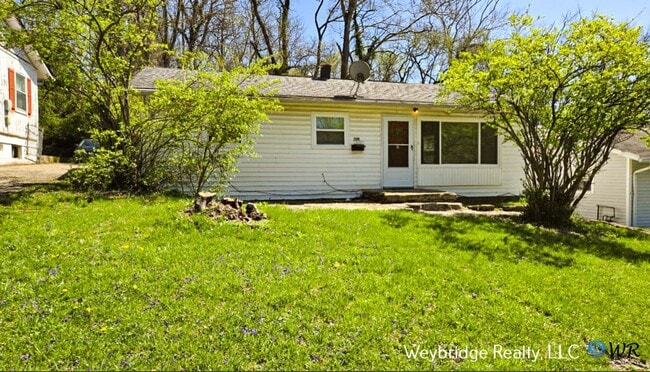 Building Photo - A Nice 3-Bed 1 Bath Ranch Style House in Northside!!!