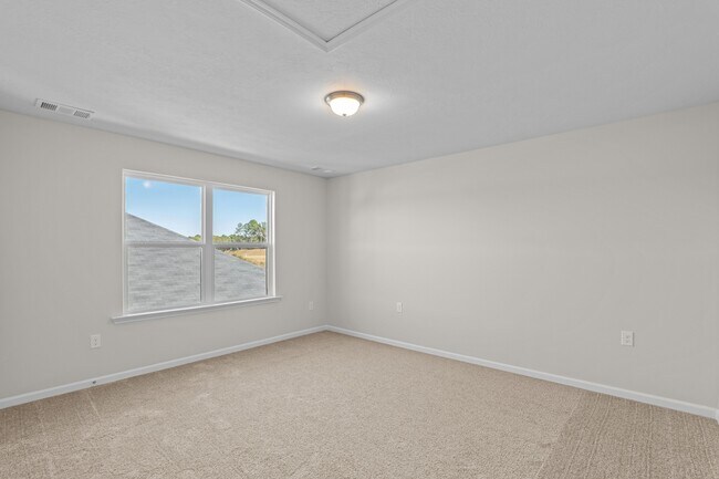 Building Photo - 8132-8132 Snelling Dr