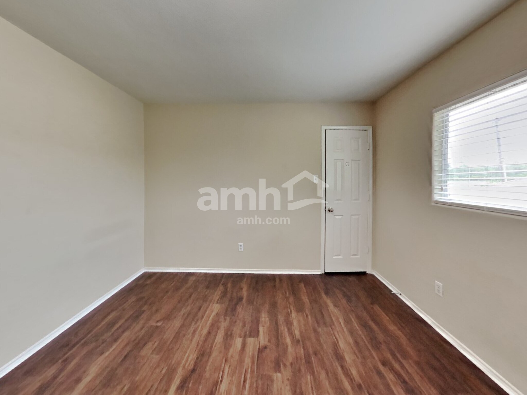 Building Photo - 3803 Dogwood Trl