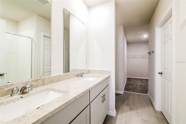 Building Photo - 3139 Bella Vista Dr