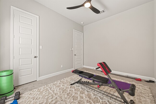 Building Photo - 2806 Sycamore Wood Trce