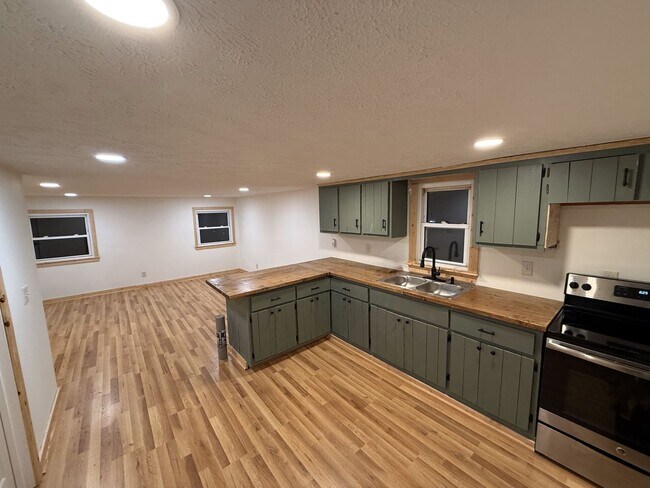 Building Photo - Perfect Apartment in Crumpler with a Gorgeous View!