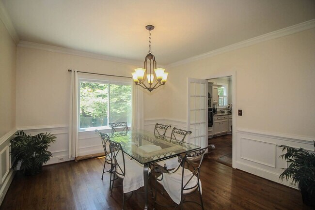 Building Photo - 4265 Deerwood Ln