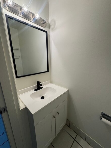 Building Photo - 459 N 400 E