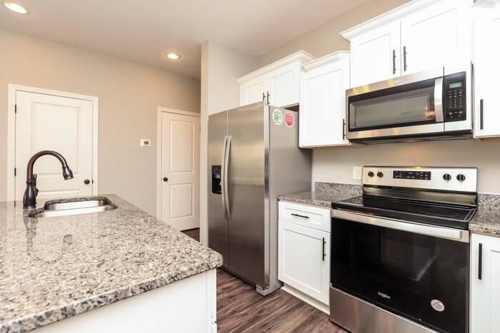 Building Photo - 1267 Bluebird Rd