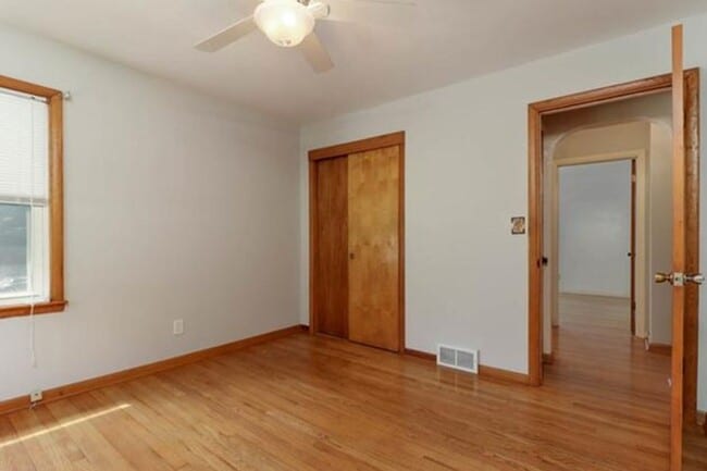 Building Photo - 101 W Cypress St